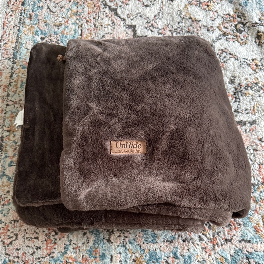 NEW- Unhide Lil' Marsh Blanket in Chocolate Hare